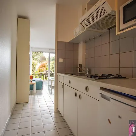 Lägenhet Meuble 4 Pers, Terrasse Et Parking Proche - Fr-1-825-23