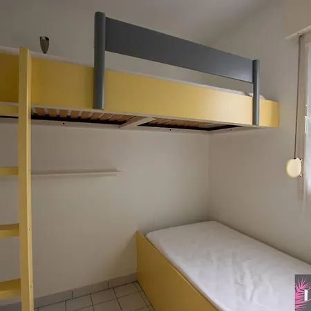 Lägenhet Meuble 4 Pers, Terrasse Et Parking Proche - Fr-1-825-23