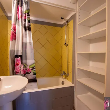 Meuble 4 Pers, Terrasse Et Parking Proche - Fr-1-825-23 Lägenhet La Rochelle (Charente-Maritime)